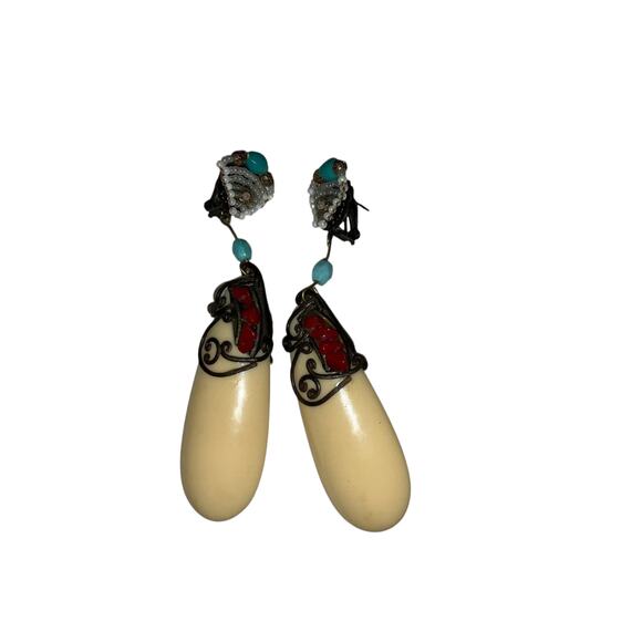 Iris Apfel & Bajalia Dangle Earrings Cream Red Boho Tribal Statement - Picture 1 of 5